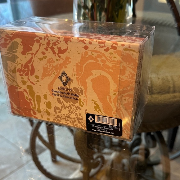 New in Box Set of 6 Frosted Glass Drawer Drawer Pulls - Picture 8 of 13